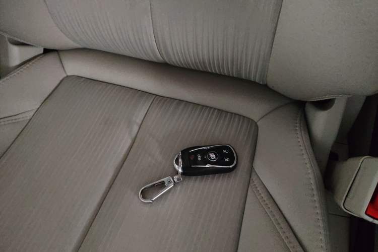 Used Buick GL8 2023 ES Lu Zun Comfort Model Vehicle Key