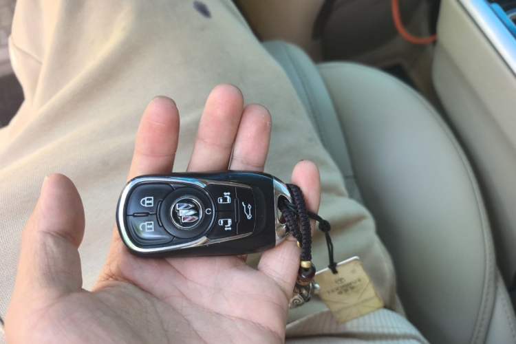 Used Buick GL8 2023 ES Lu Zun Luxury Model Vehicle Key