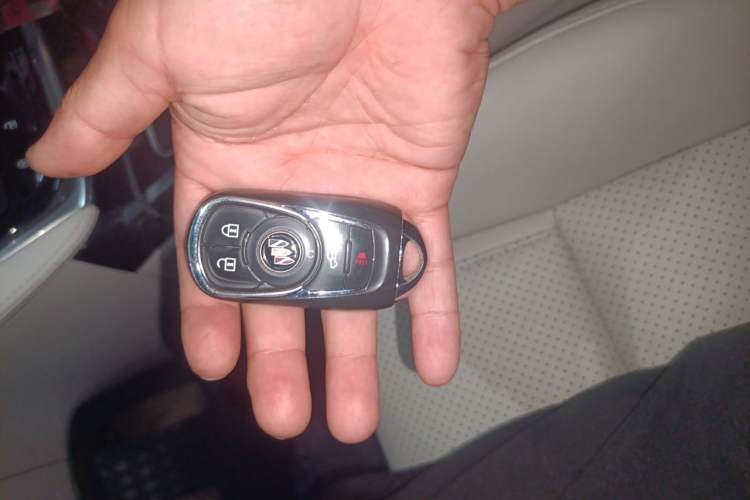Used Buick GL8 2023 ES Lu Zun Comfort Model Vehicle Key