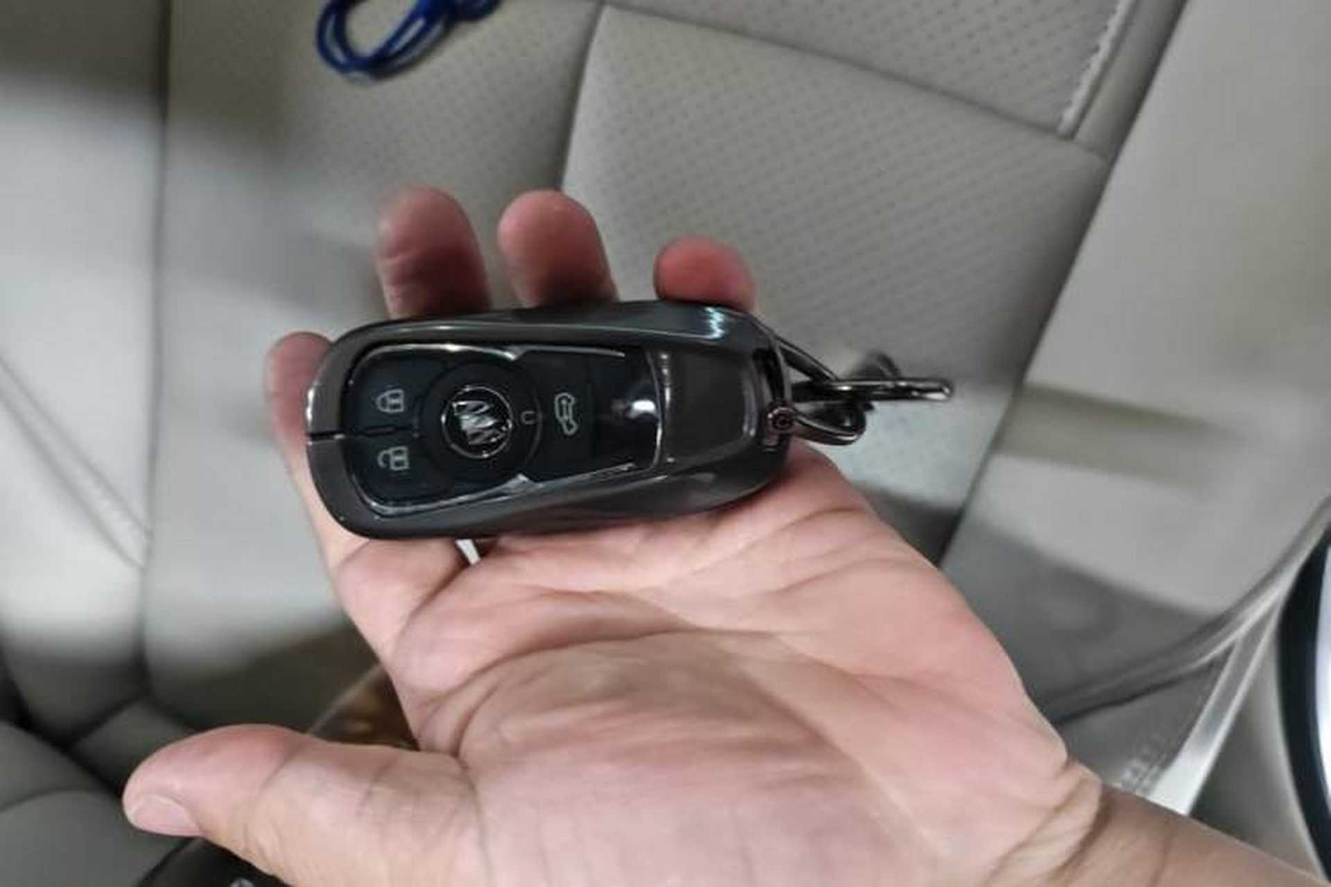 Used Buick GL8 2023 ES Lu Zun Comfort Model Vehicle Key