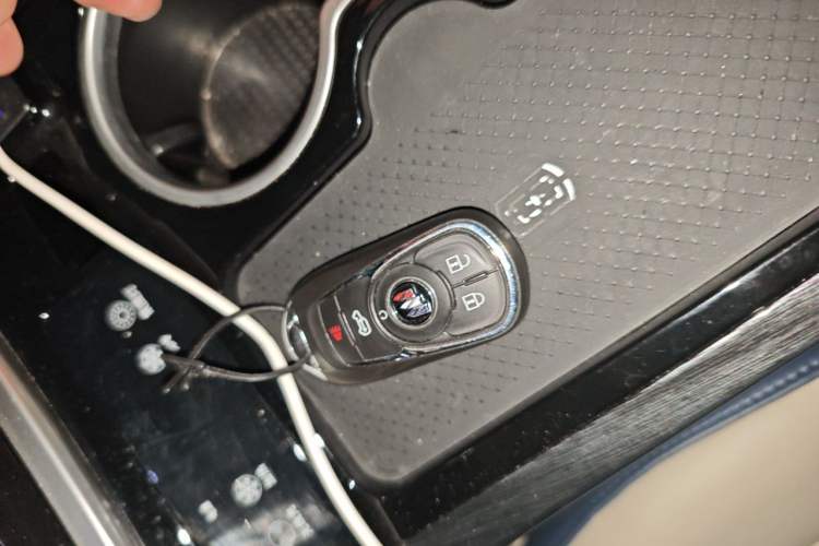 Used Buick GL8 2023 ES Lu Zun Comfort Model Vehicle Key