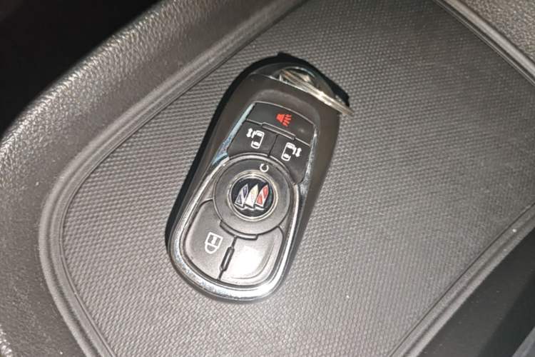 Used Buick GL8 2023 ES Lu Zun Deluxe Model Vehicle Key