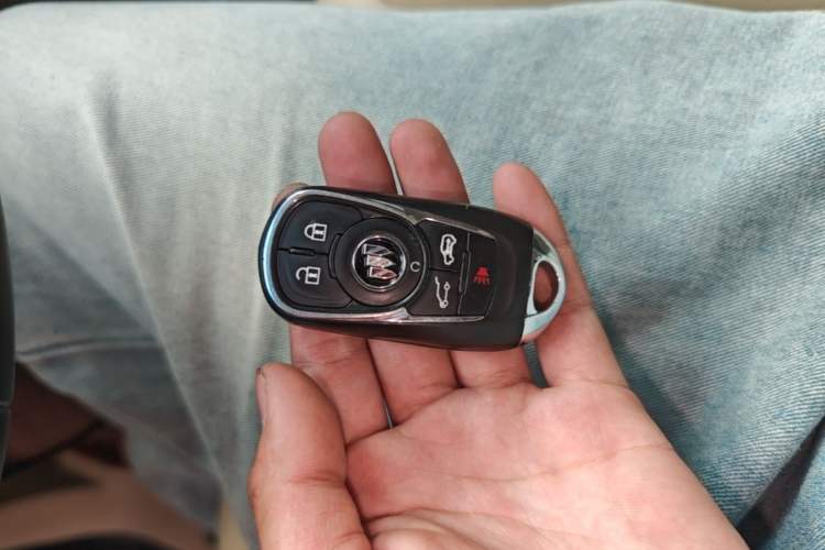Used Buick GL8 2023 Land Executive Class Deluxe Model Vehicle Key