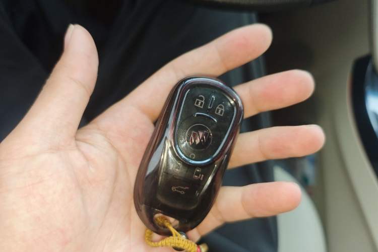 Used Buick GL8 2023 ES Lu Zun Luxury Model Vehicle Key