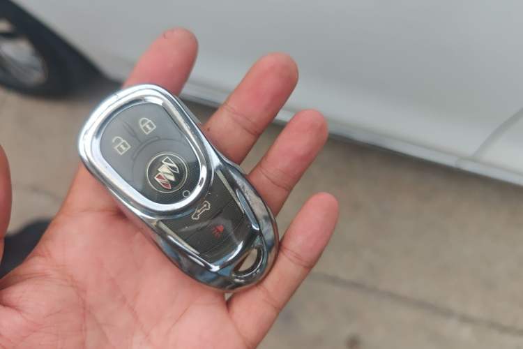 Used Buick GL8 2023 ES Lu Zun Comfort Model Vehicle Key