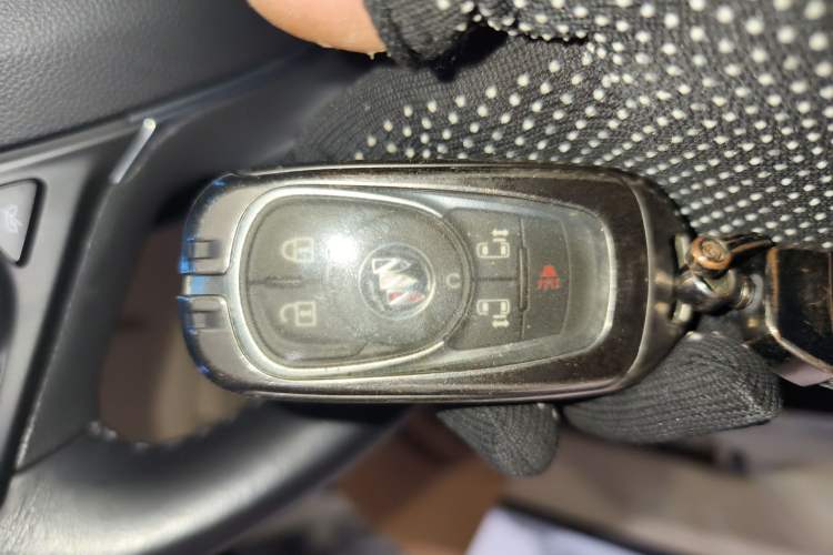 Used Buick GL8 2023 ES Lu Zun Deluxe Model Vehicle Key