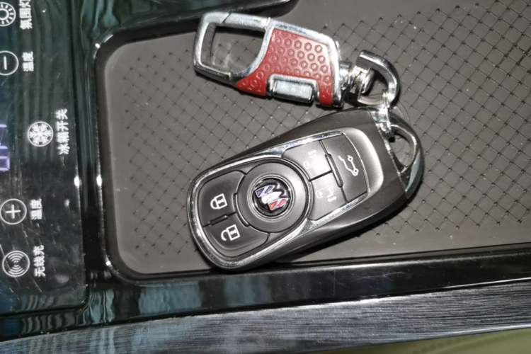 Used Buick GL8 2023 ES Lu Zun Luxury Model Vehicle Key