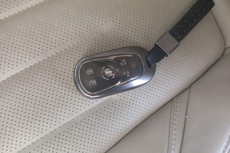 Used Buick GL8 2023 ES Lu Zun Deluxe Model Vehicle Key