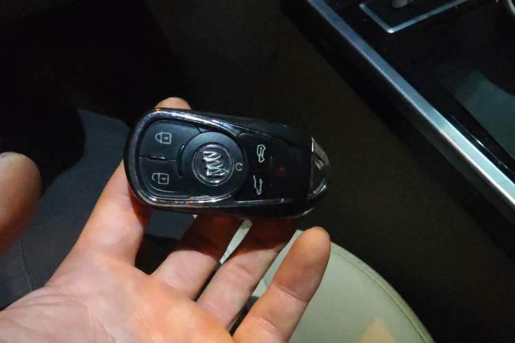 Used Buick GL8 2023 ES Lu Zun Deluxe Model Vehicle Key
