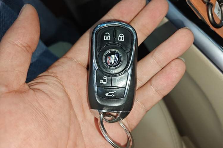 Used Buick GL8 2023 ES Lu Zun Luxury Model Vehicle Key