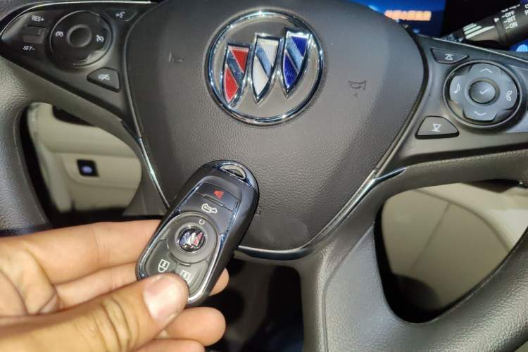 Used Buick GL8 2023 ES Lu Zun Comfort Model Vehicle Key