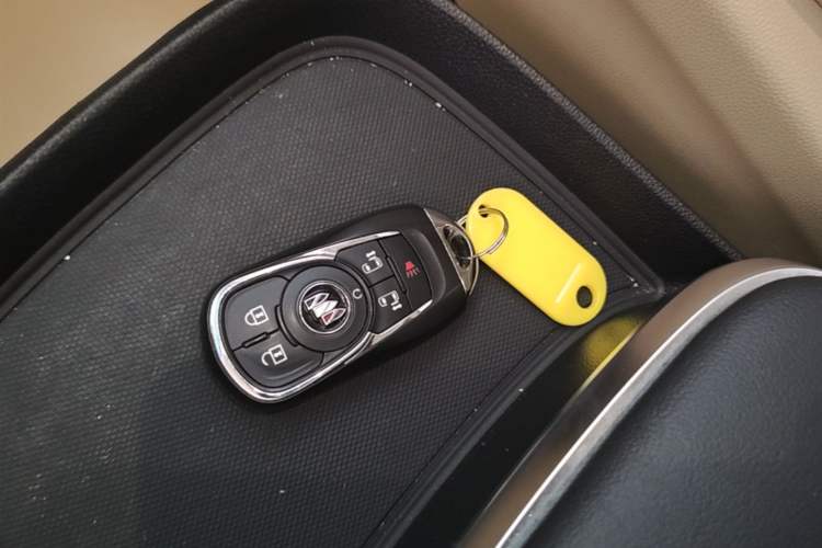 Used Buick GL8 2023 ES Lu Zun Deluxe Model Vehicle Key