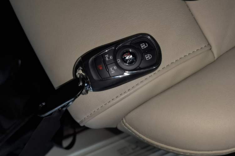 Used Buick GL8 2023 ES Lu Zun Deluxe Model Vehicle Key