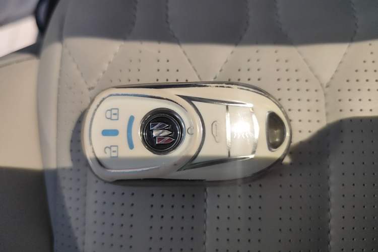 Used Buick GL8 2023 ES Lu Zun Comfort Model Vehicle Key