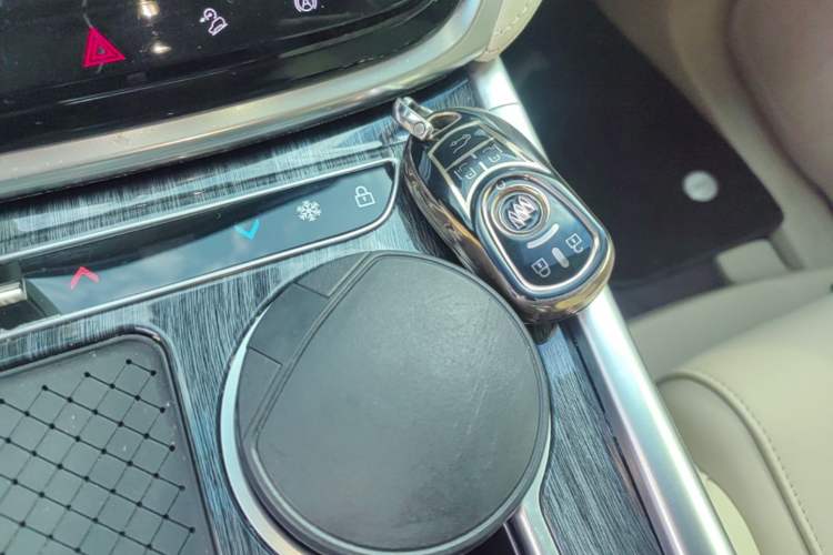 Used Buick GL8 2023 ES Lu Zun Luxury Model Vehicle Key