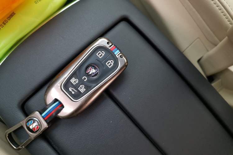 Used Buick GL8 2023 ES Lu Zun Luxury Model Vehicle Key