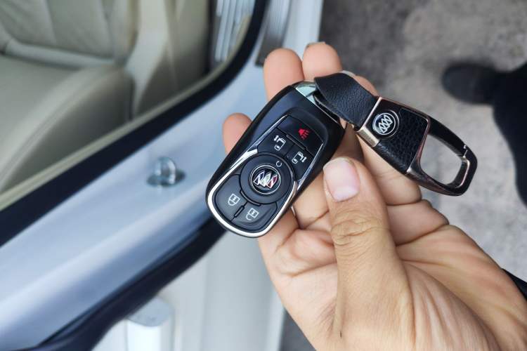 Used Buick GL8 2023 ES Lu Zun Deluxe Model Vehicle Key