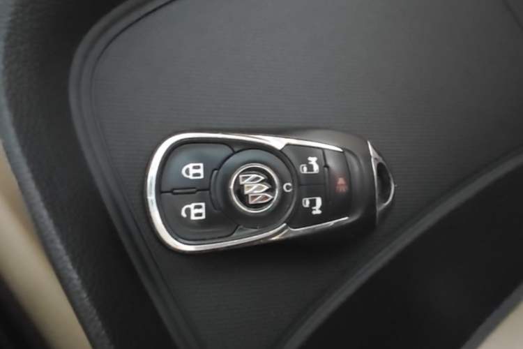 Used Buick GL8 2023 ES Lu Zun Deluxe Model Vehicle Key
