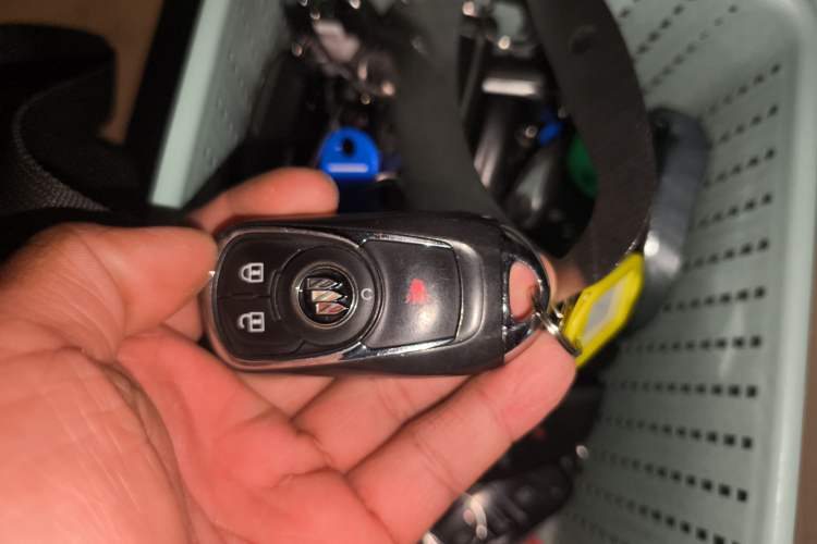 Used Buick GL8 2023 ES Lu Zun Deluxe Model Vehicle Key