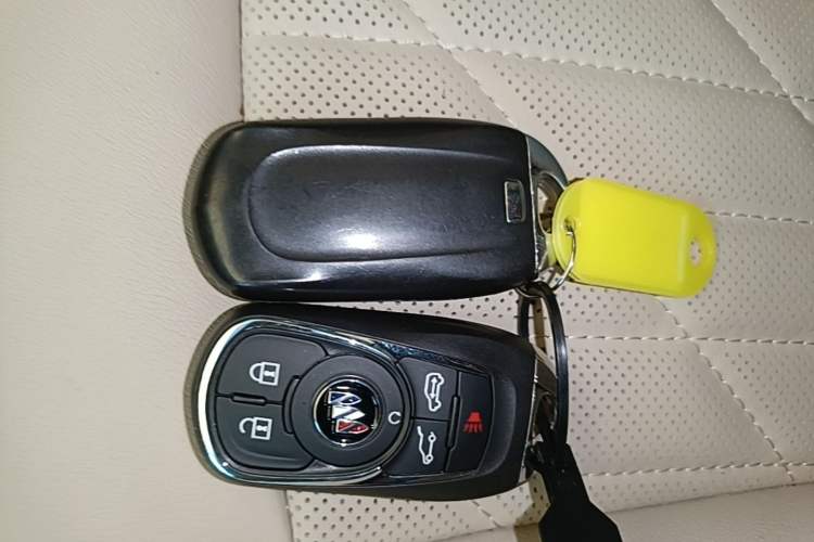 Used Buick GL8 2023 Land Executive Class Deluxe Model Vehicle Key