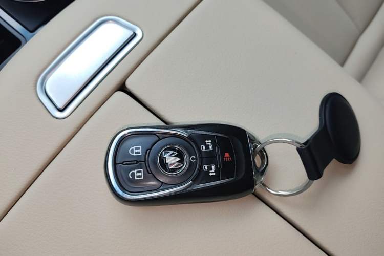 Used Buick GL8 2023 ES Lu Zun Deluxe Model Vehicle Key