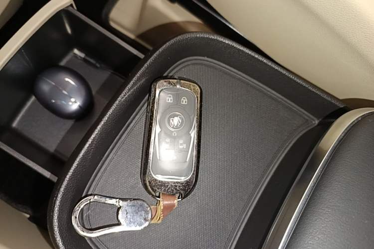 Used Buick GL8 2023 ES Lu Zun Deluxe Model Vehicle Key
