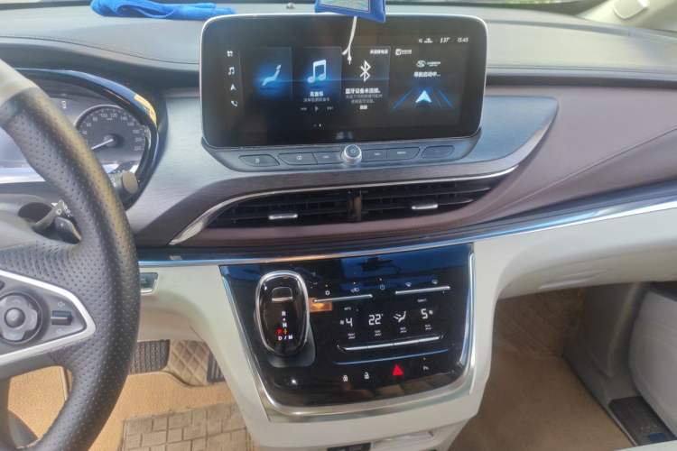 Used Buick GL8 2023 Land Executive Class Smart Enjoyment Model Audio And AC Panel