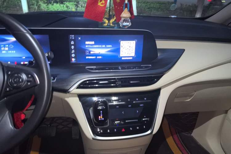 Used Buick GL8 2023 ES Lu Zun Deluxe Model Audio And AC Panel