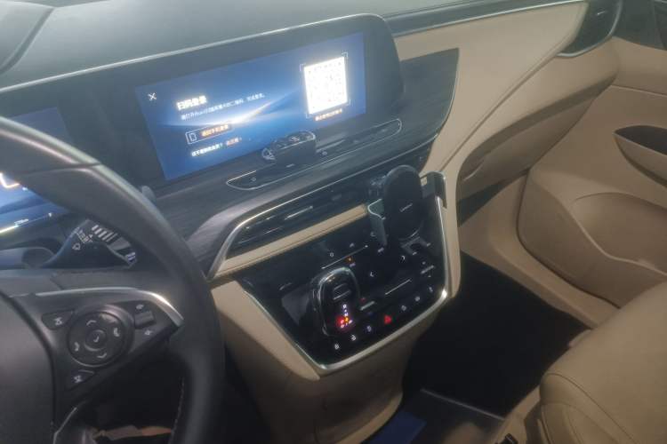 Used Buick GL8 2023 ES Lu Zun Deluxe Model Audio And AC Panel