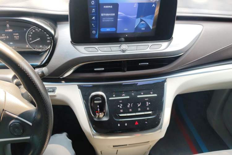 Used Buick GL8 2023 Land Executive Class Comfort Model Audio And AC Panel