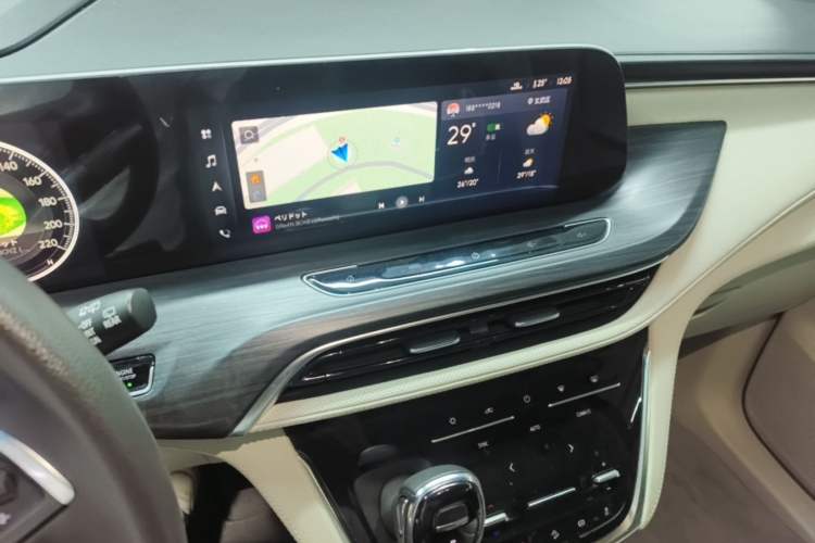 Used Buick GL8 2023 ES Lu Zun Comfort Model Audio And AC Panel