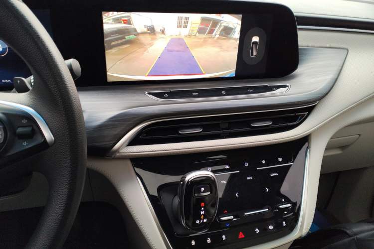 Used Buick GL8 2023 ES Lu Zun Comfort Model Audio And AC Panel