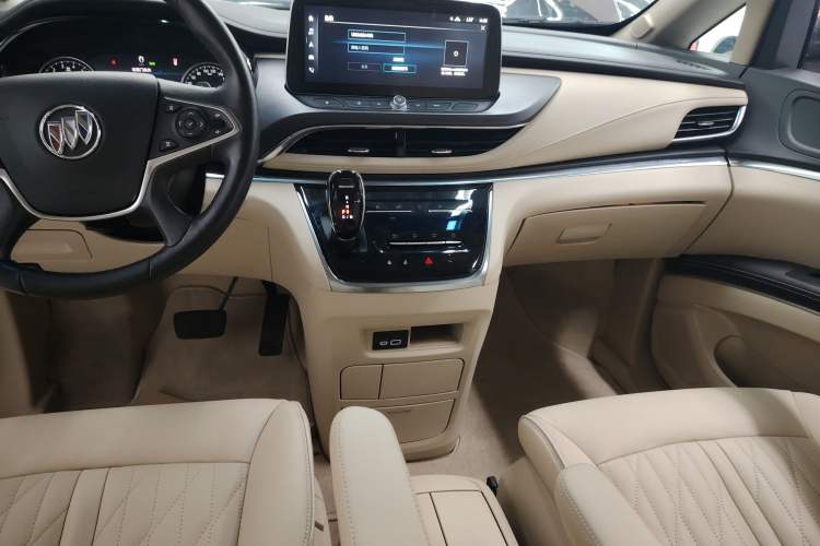 Used Buick GL8 2023 Land Executive Class 652T Luxury Model Audio And AC Panel
