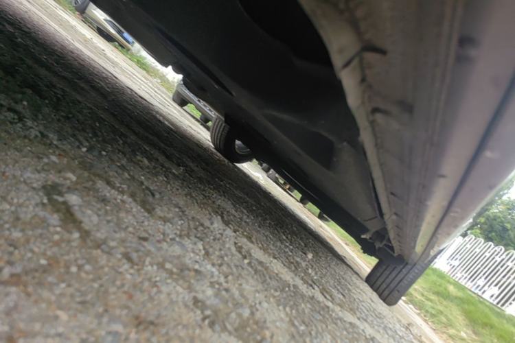 Used Buick GL8 2023 Land Executive Class Deluxe Model Chassis Front Left
