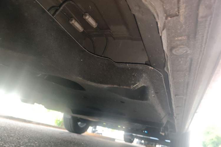 Used Buick GL8 2023 Land Executive Class Comfort Model Chassis Front Left