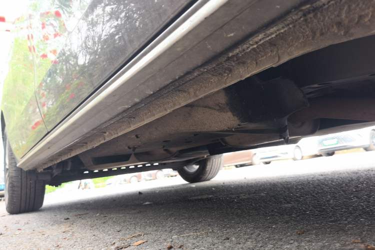 Used Buick GL8 2023 Land Executive Class Comfort Model Chassis Front Right