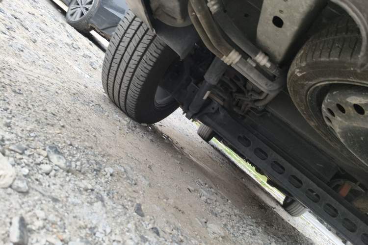 Used Buick GL8 2023 Facelifted Land Cruiser Executive Luxury Version Chassis Front Right
