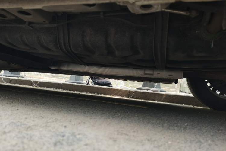 Used Buick GL8 2023 ES Lu Zun Deluxe Model Chassis Rear Left