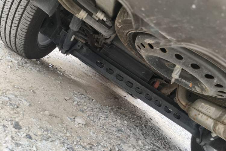Used Buick GL8 2023 Facelifted Land Cruiser Executive Luxury Version Chassis Rear Left