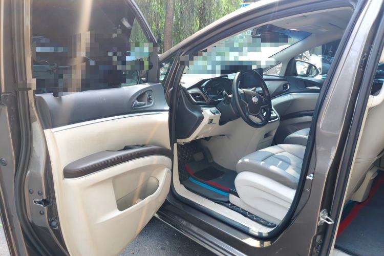 Used Buick GL8 2023 Land Executive Class Comfort Model Driver Seat