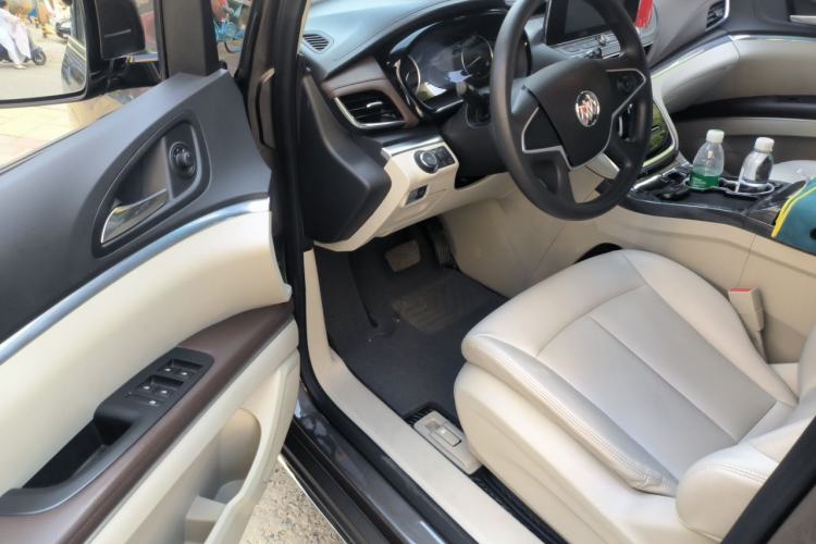 Used Buick GL8 2023 Land Executive Class Comfort Model Driver Seat