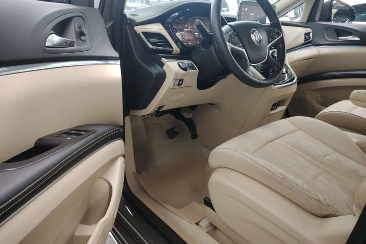 Used Buick GL8 2023 Land Executive Class 652T Luxury Model Driver Seat