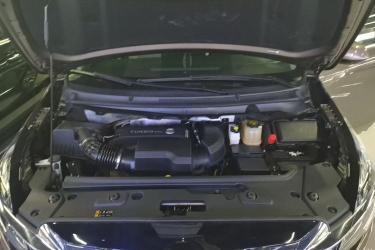 Used Buick GL8 2023 Land Executive Class 652T Luxury Model Engine Bay