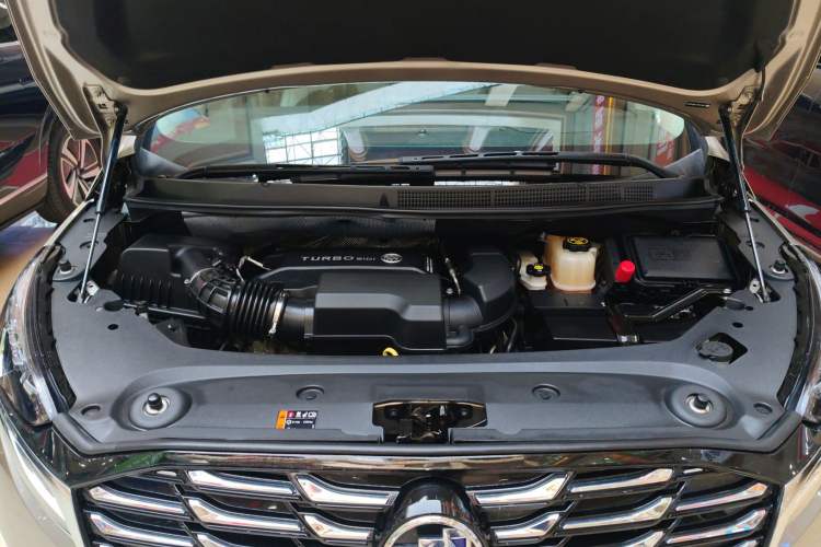 Used Buick GL8 2023 ES Lu Zun Comfort Model Engine Bay