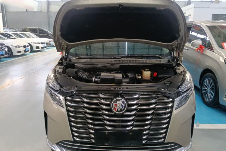 Used Buick GL8 2023 ES Lu Zun Comfort Model Engine Bay
