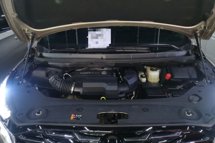 Used Buick GL8 2023 ES Lu Zun Luxury Model Engine Bay