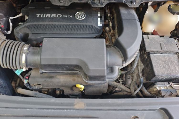 Used Buick GL8 2023 Facelifted Land Cruiser Executive Luxury Version Engine Bay