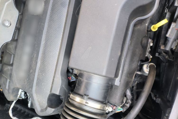 Used Buick GL8 2023 Land Executive Class Comfort Model Engine Bay