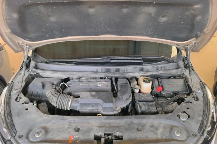 Used Buick GL8 2023 ES Lu Zun Comfort Model Engine Bay