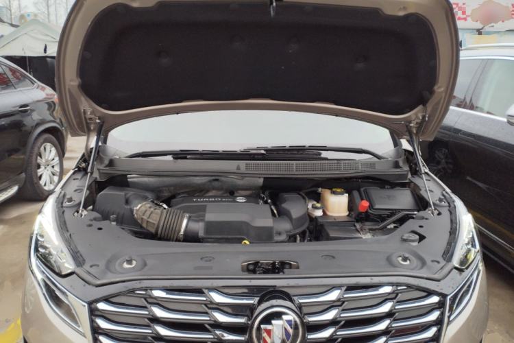 Used Buick GL8 2023 ES Lu Zun Comfort Model Engine Bay